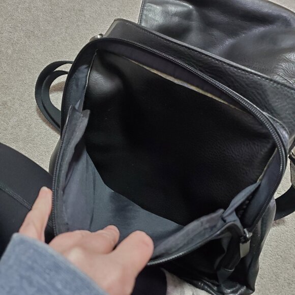 MATT & NAT Narrow Messenger Bag Briefcase Vegan Leather Press Lock Buckle Black - Picture 8 of 16